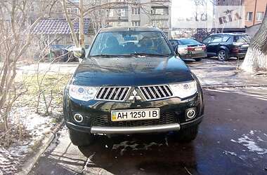 Внедорожник / Кроссовер Mitsubishi Pajero Sport 2012 в Киеве