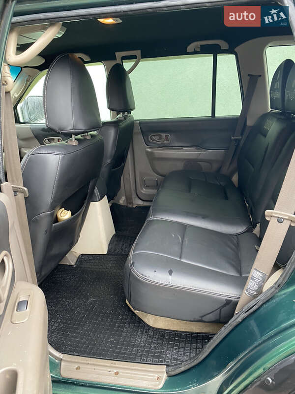 Хэтчбек Mitsubishi Pajero Sport 2000 в Тячеве