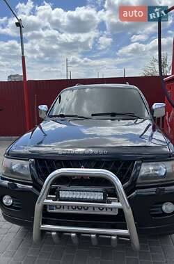 Внедорожник / Кроссовер Mitsubishi Pajero Sport 2000 в 
