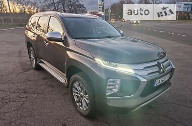 Внедорожник / Кроссовер Mitsubishi Pajero Sport 2020 в Черкассах