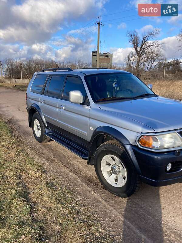 Внедорожник / Кроссовер Mitsubishi Pajero Sport 2005 в Козельце