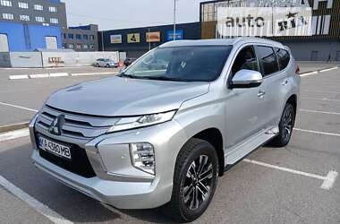 Позашляховик / Кросовер Mitsubishi Pajero Sport 2020 в Києві