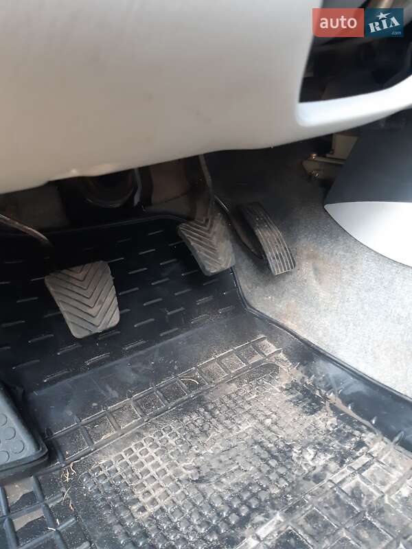 Внедорожник / Кроссовер Mitsubishi Pajero Sport 2004 в Лебедине