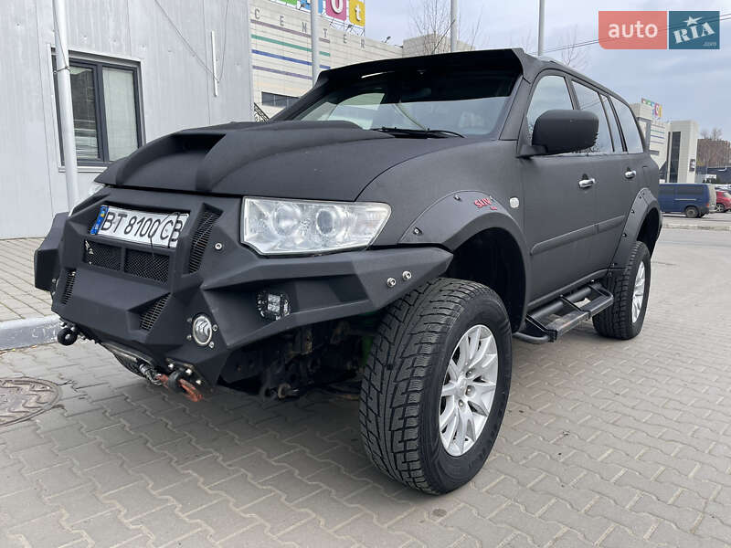 Внедорожник / Кроссовер Mitsubishi Pajero Sport 2010 в Запорожье