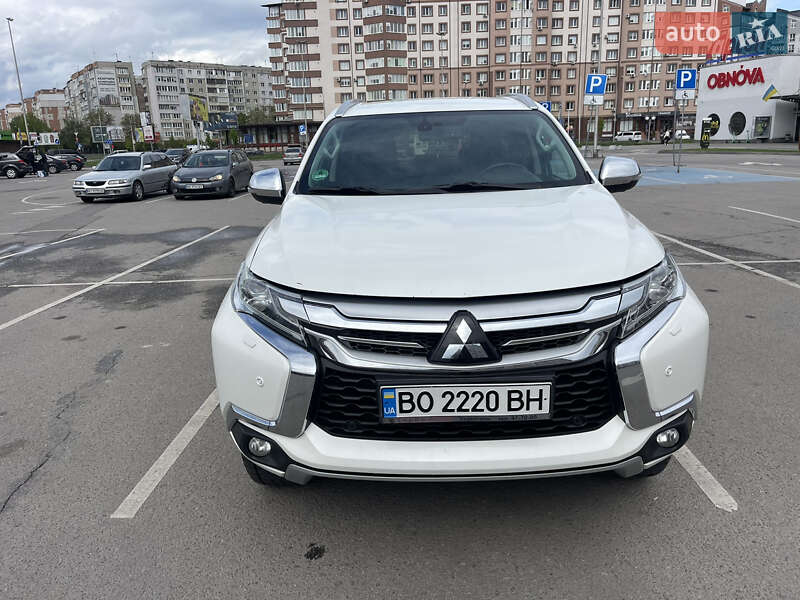 Позашляховик / Кросовер Mitsubishi Pajero Sport 2017 в Івано-Франківську