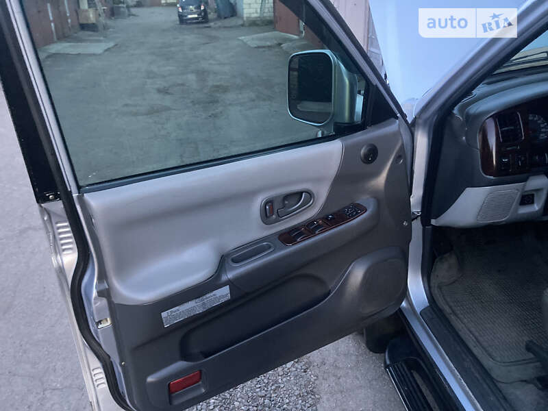 Внедорожник / Кроссовер Mitsubishi Pajero Sport 2004 в Киеве