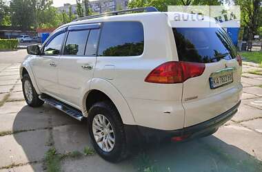 Внедорожник / Кроссовер Mitsubishi Pajero Sport 2011 в Киеве