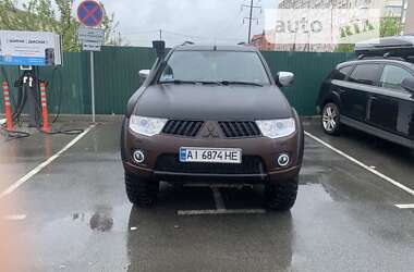 Позашляховик / Кросовер Mitsubishi Pajero Sport 2010 в Києві