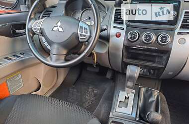 Внедорожник / Кроссовер Mitsubishi Pajero Sport 2013 в Звенигородке