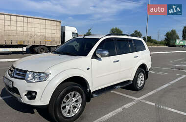 Внедорожник / Кроссовер Mitsubishi Pajero Sport 2013 в Киеве