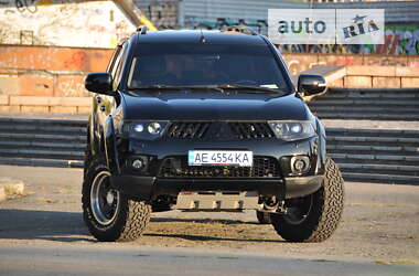 Внедорожник / Кроссовер Mitsubishi Pajero Sport 2013 в Днепре