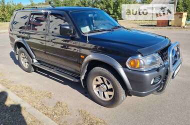 Позашляховик / Кросовер Mitsubishi Pajero Sport 2004 в Богуславі