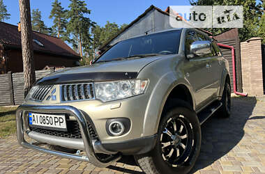 Позашляховик / Кросовер Mitsubishi Pajero Sport 2011 в Києві