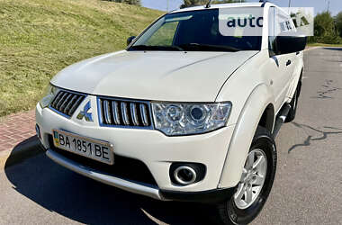 Позашляховик / Кросовер Mitsubishi Pajero Sport 2012 в Києві