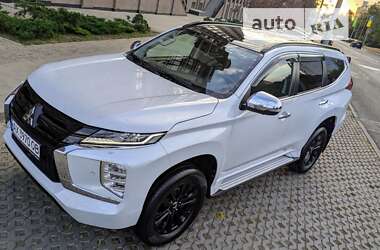 Внедорожник / Кроссовер Mitsubishi Pajero Sport 2021 в Харькове