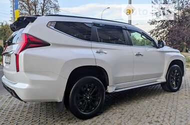 Внедорожник / Кроссовер Mitsubishi Pajero Sport 2021 в Харькове