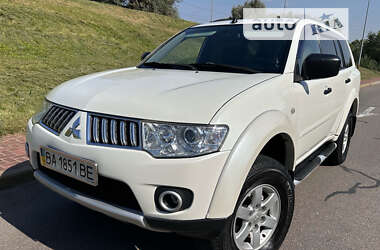 Внедорожник / Кроссовер Mitsubishi Pajero Sport 2012 в Киеве