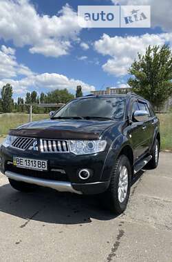 Позашляховик / Кросовер Mitsubishi Pajero Sport 2013 в Миколаєві