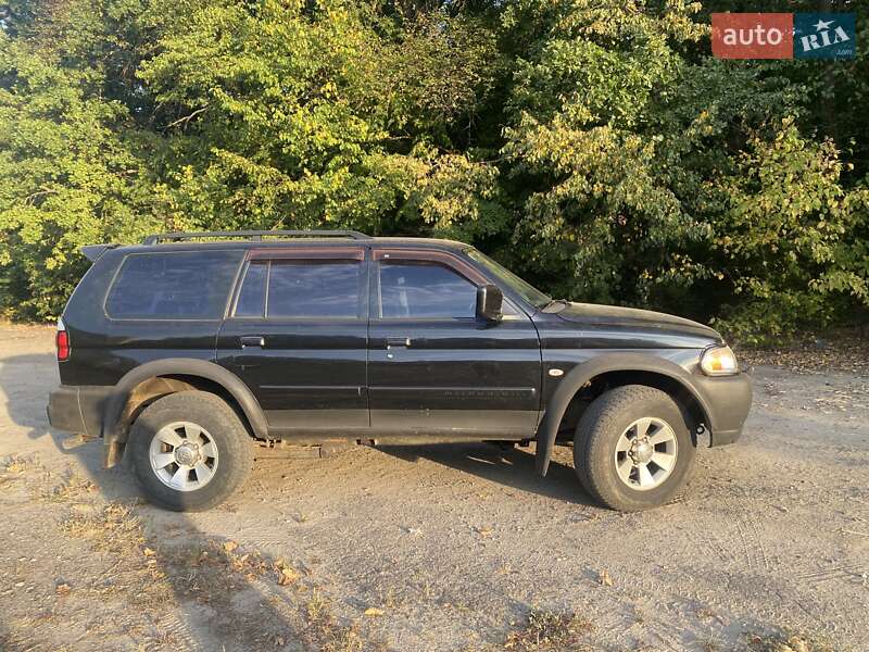 Mitsubishi Pajero Sport 2006