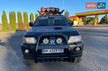 Позашляховик / Кросовер Mitsubishi Pajero Sport 2008 в Дубні