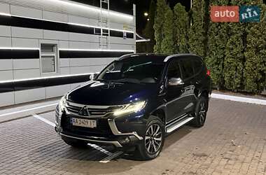 Позашляховик / Кросовер Mitsubishi Pajero Sport 2017 в Києві