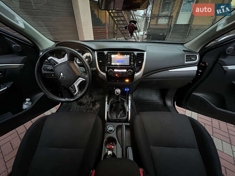 Внедорожник / Кроссовер Mitsubishi Pajero Sport 2019 в Киеве