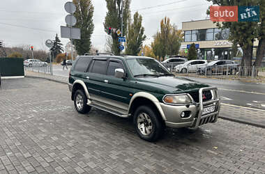 Внедорожник / Кроссовер Mitsubishi Pajero Sport 2000 в Киеве