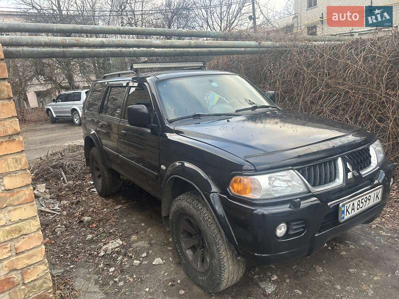 Позашляховик / Кросовер Mitsubishi Pajero Sport 2008 в Броварах