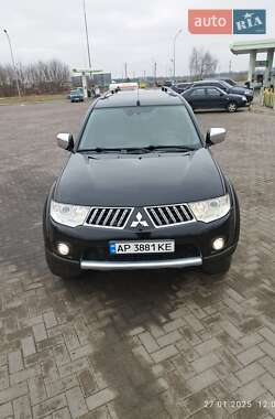 Внедорожник / Кроссовер Mitsubishi Pajero Sport 2011 в 