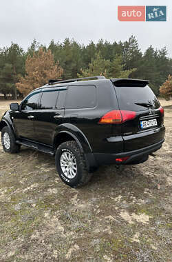 Внедорожник / Кроссовер Mitsubishi Pajero Sport 2010 в Изюме