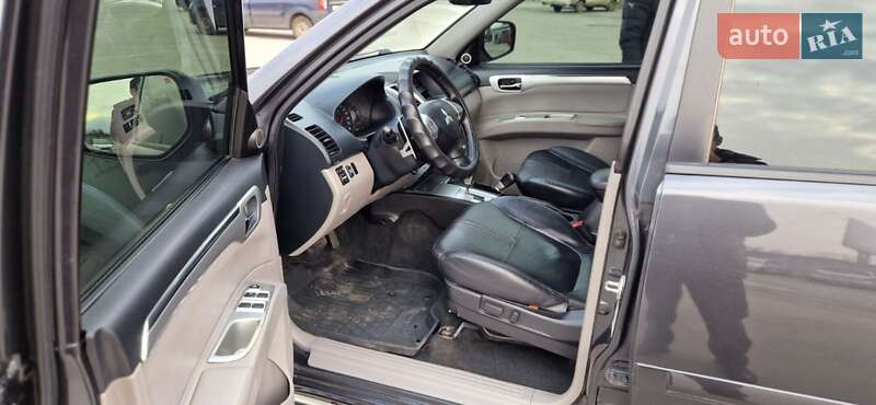 Внедорожник / Кроссовер Mitsubishi Pajero Sport 2012 в Кременчуге