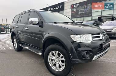 Внедорожник / Кроссовер Mitsubishi Pajero Sport 2014 в Киеве