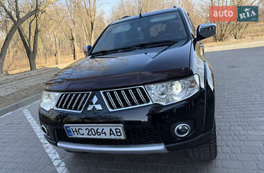 Позашляховик / Кросовер Mitsubishi Pajero Sport 2011 в Камені-Каширському