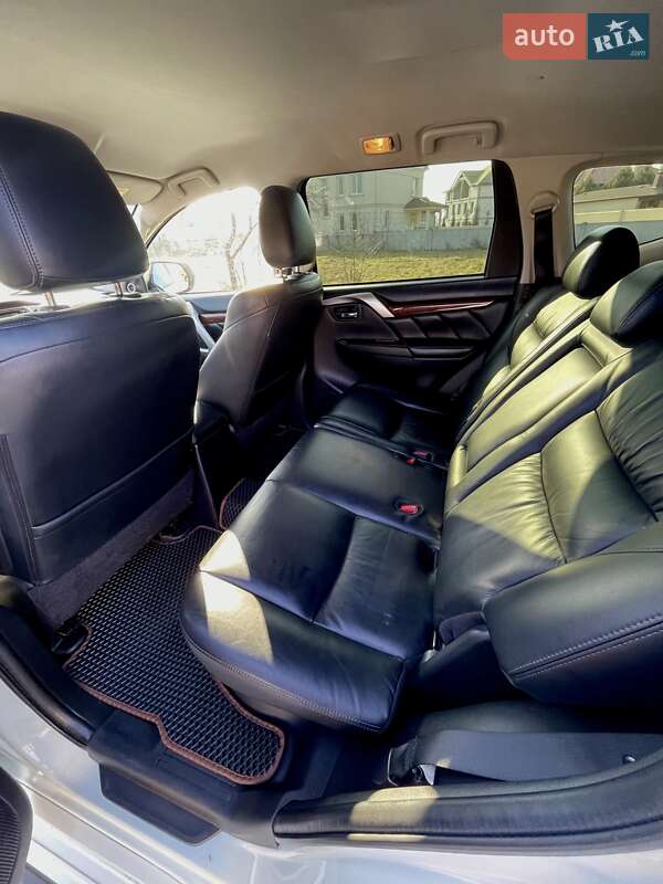 Позашляховик / Кросовер Mitsubishi Pajero Sport 2016 в Одесі фото 13 Позашляховик / Кросовер Mitsubishi Pajero Sport 2016 в Одесі