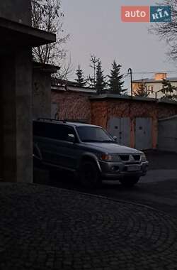 Позашляховик / Кросовер Mitsubishi Pajero Sport 2008 в 