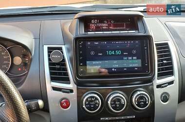 Внедорожник / Кроссовер Mitsubishi Pajero Sport 2014 в 