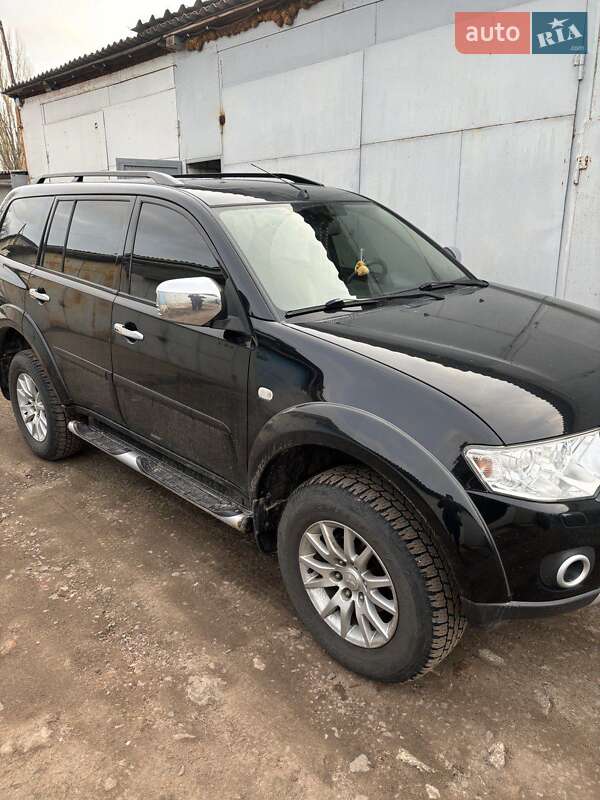 Внедорожник / Кроссовер Mitsubishi Pajero Sport 2011 в Харькове фото Внедорожник / Кроссовер Mitsubishi Pajero Sport 2011 в Харькове