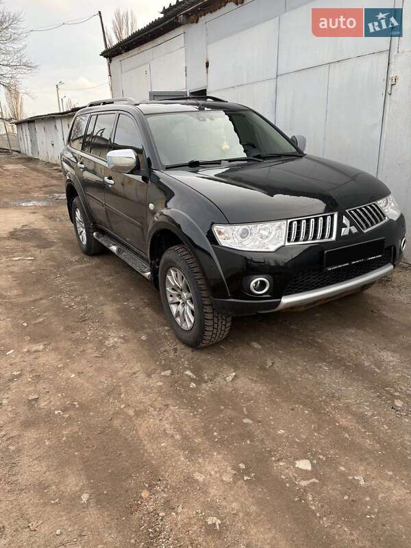 Внедорожник / Кроссовер Mitsubishi Pajero Sport 2011 в Харькове фото 3 Внедорожник / Кроссовер Mitsubishi Pajero Sport 2011 в Харькове
