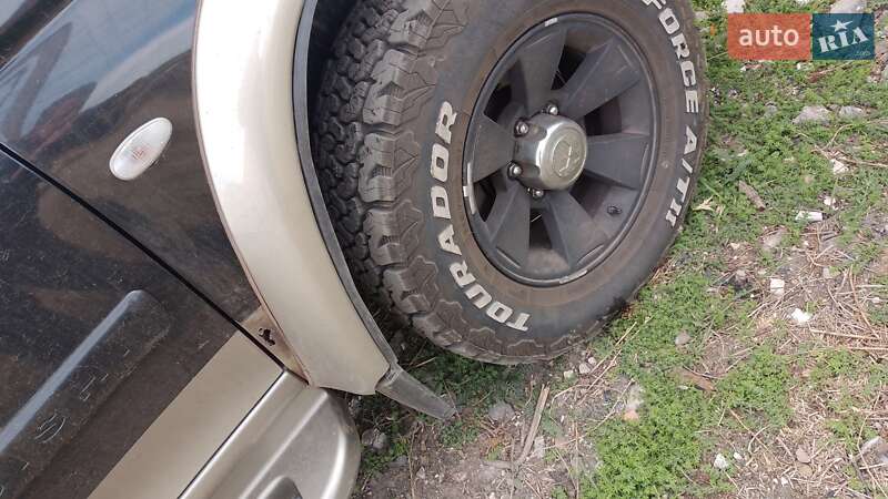 Внедорожник / Кроссовер Mitsubishi Pajero Sport 2004 в Лубнах