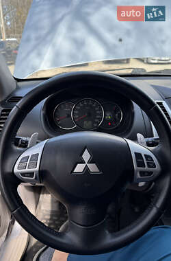 Внедорожник / Кроссовер Mitsubishi Pajero Sport 2013 в 