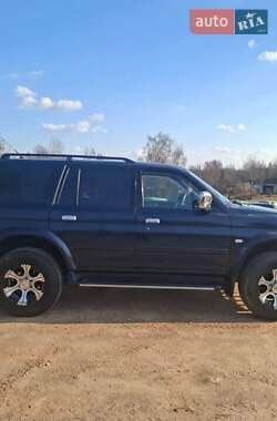 Внедорожник / Кроссовер Mitsubishi Pajero Sport 2005 в 