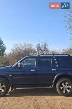 Внедорожник / Кроссовер Mitsubishi Pajero Sport 2005 в 