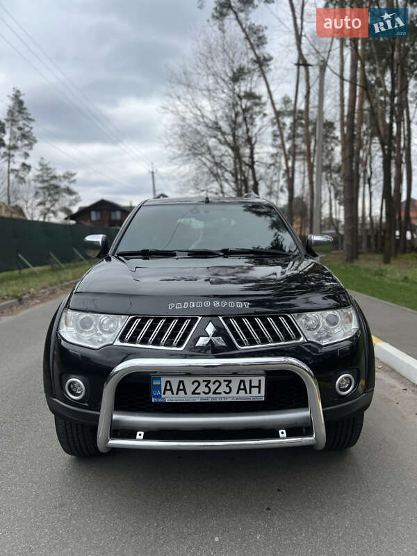 Позашляховик / Кросовер Mitsubishi Pajero Sport 2011 в Києві