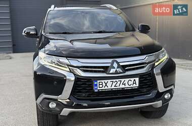 Внедорожник / Кроссовер Mitsubishi Pajero Sport 2017 в 