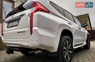 Внедорожник / Кроссовер Mitsubishi Pajero Sport 2016 в 