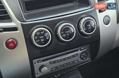 Позашляховик / Кросовер Mitsubishi Pajero Sport 2011 в 