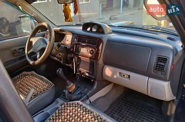 Внедорожник / Кроссовер Mitsubishi Pajero Sport 2003 в 