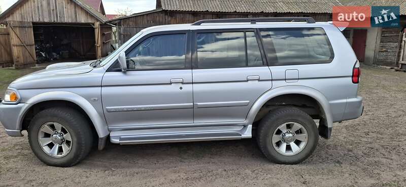 Позашляховик / Кросовер Mitsubishi Pajero Sport 2007 в Вараші