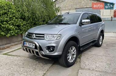 Внедорожник / Кроссовер Mitsubishi Pajero Sport 2015 в Николаеве