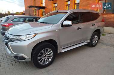 Внедорожник / Кроссовер Mitsubishi Pajero Sport 2016 в 